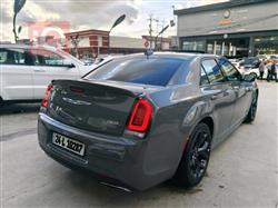 کرایسلەر 300